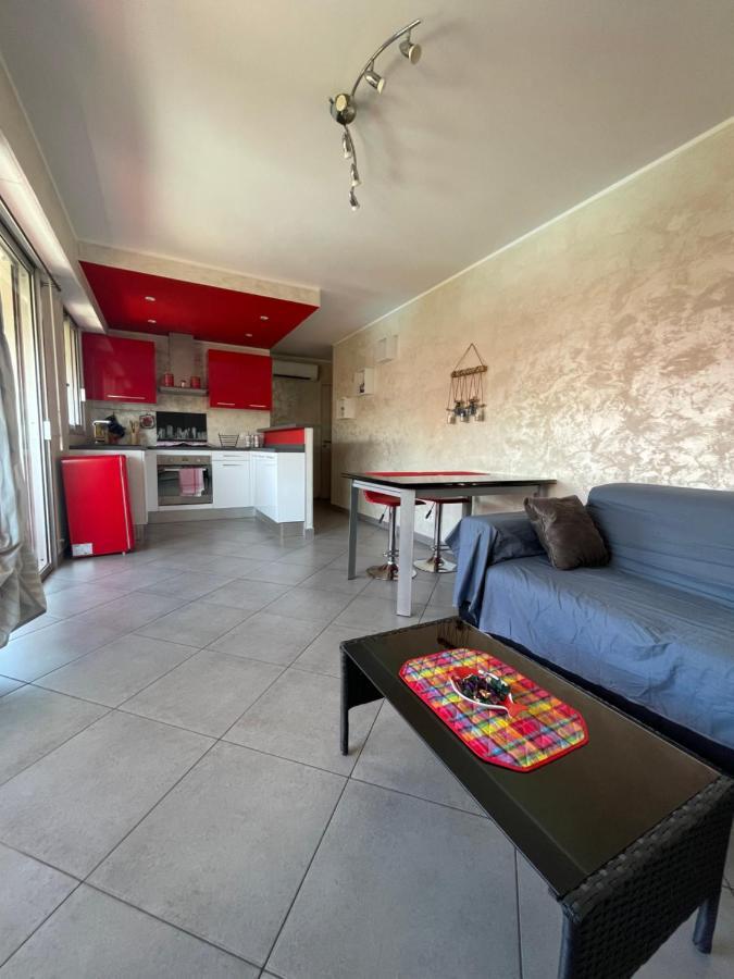 Superbe 2 Pieces Appartement A 5Min De La Mer Free Wifi Et Parking Nice Bagian luar foto